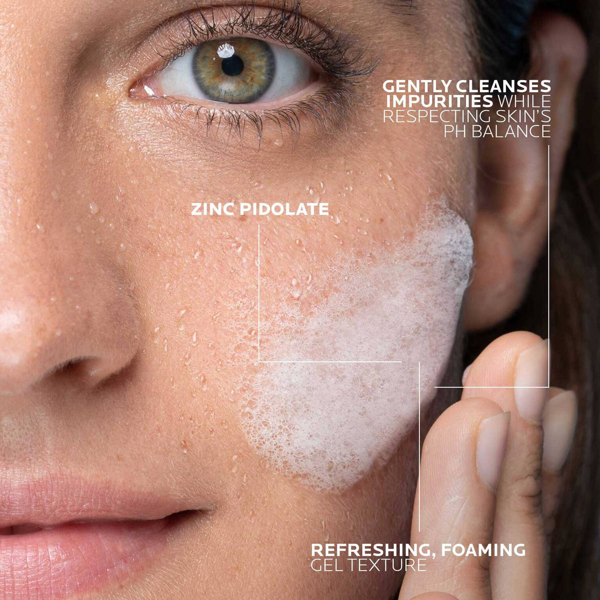 effaclar-gel-facial-wash-for-oily-skin-d6 LaRochePosay-Product-Effaclar-Effaclar-Foaming-Gel-400ml-3337872411991-texture-REV.jpg